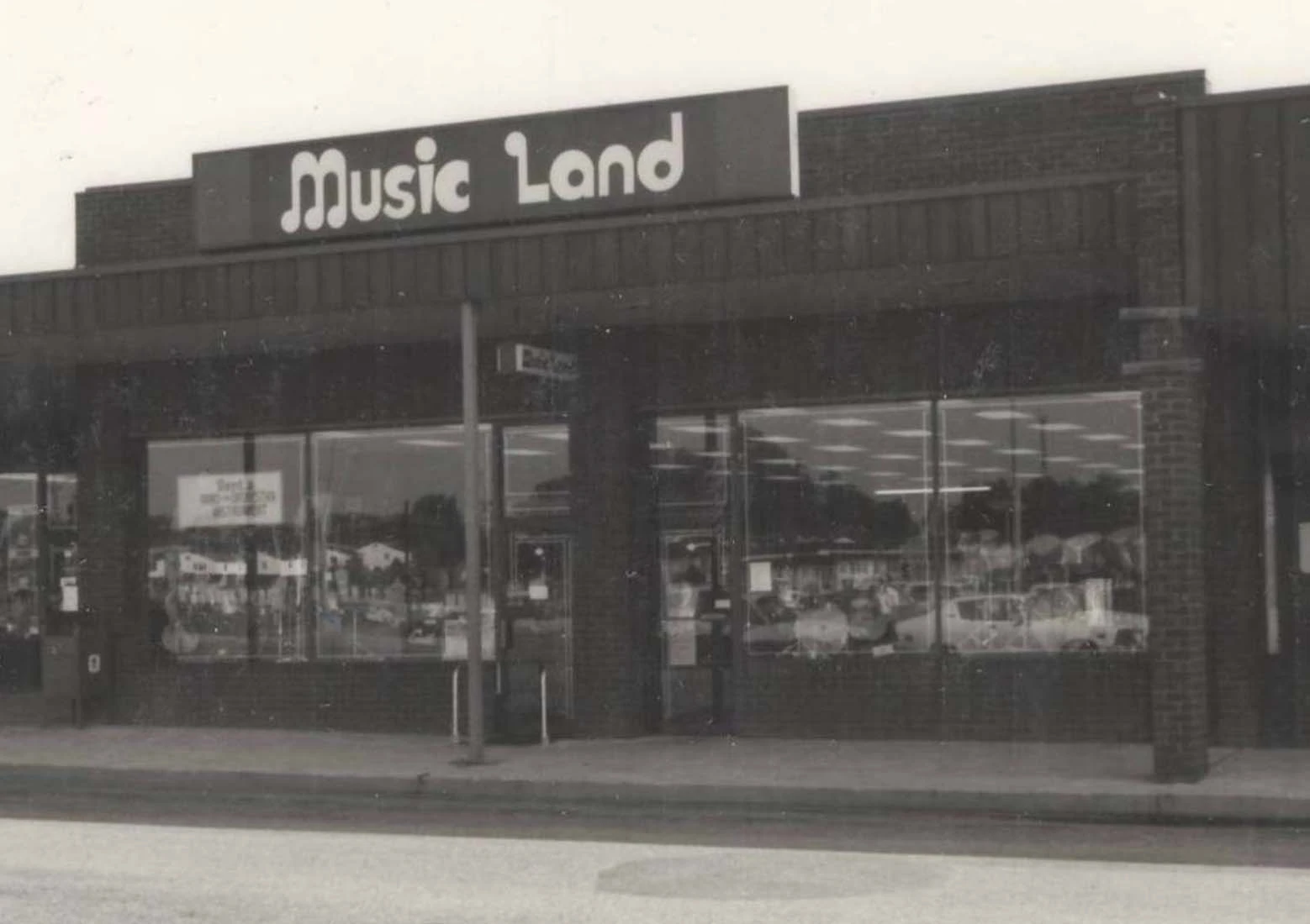 Music Land storefront at 200 Gateway Drive in Bel Air Maryland